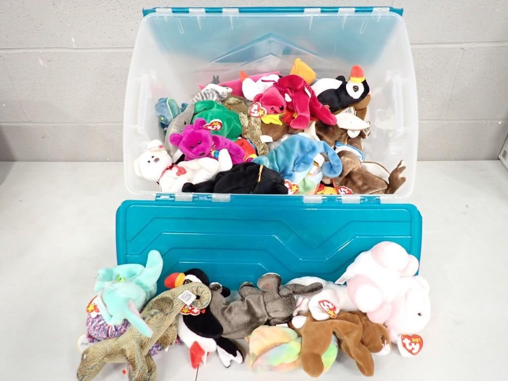 Bin full of Plush including Beanie Babies, Ty, etc.: Bin full of Plush including Beanie Babies, Ty, etc.