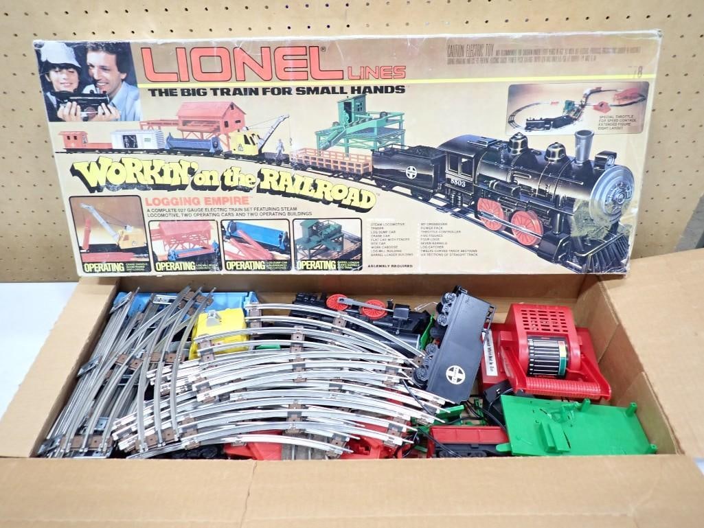 Lionel Workin' on the Railroad Model Train Set (1 of 14)