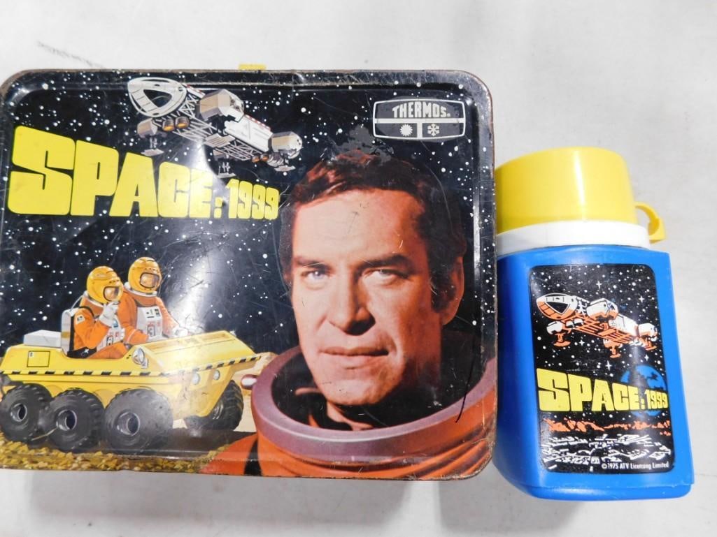 Vintage Space 1999 Metal Lunchbox with Thermos (1 of 8)