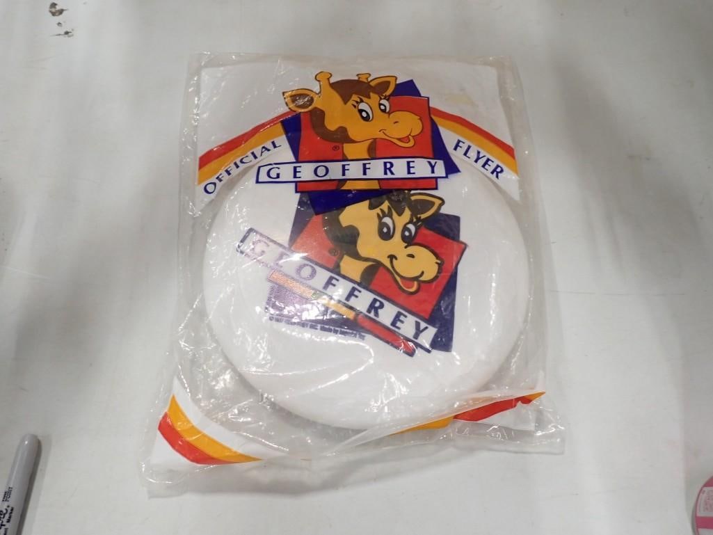 Vintage Geoffrey the Giraffe Toys R Us Frisbee in original package (1 of 5)
