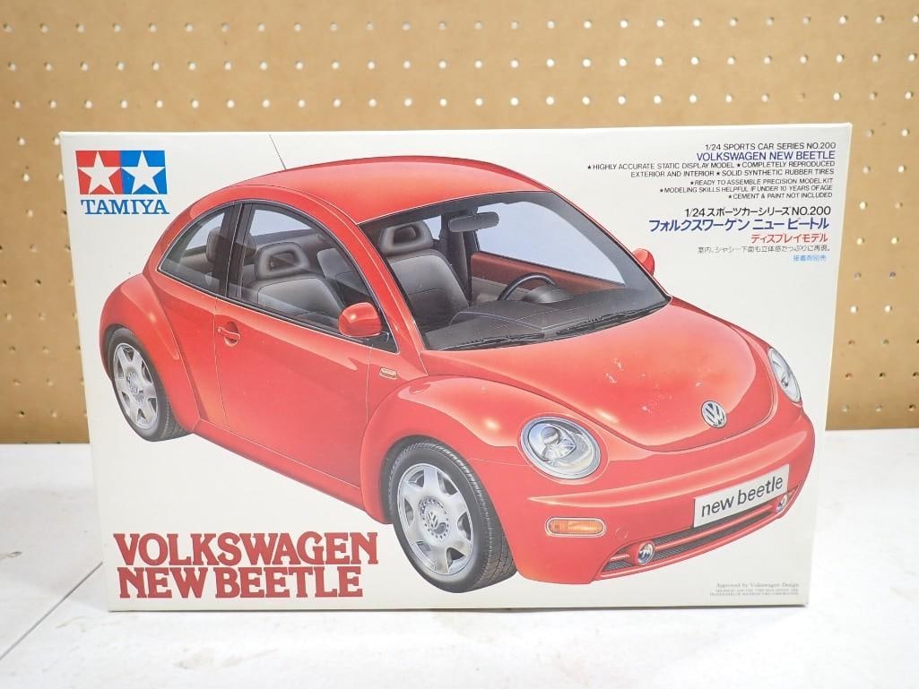 Tamiya Volkswagen New Beetle 1/24 Scale Model Kit (1 of 7)