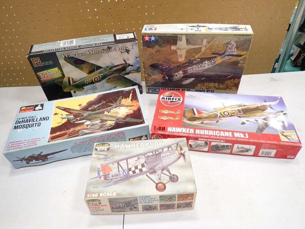 5 Airplane Model Kits incl Tamiya Focke Wulf Fw190 F-8 1/48 Model Kit, (1 of 6)