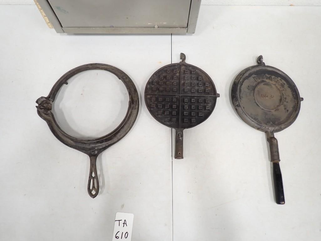 Antique Waffle Iron: Antique Waffle Iron