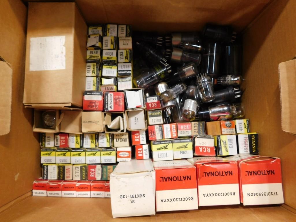 Lot of assorted Vacuum tubes some with boxes (1 of 7)