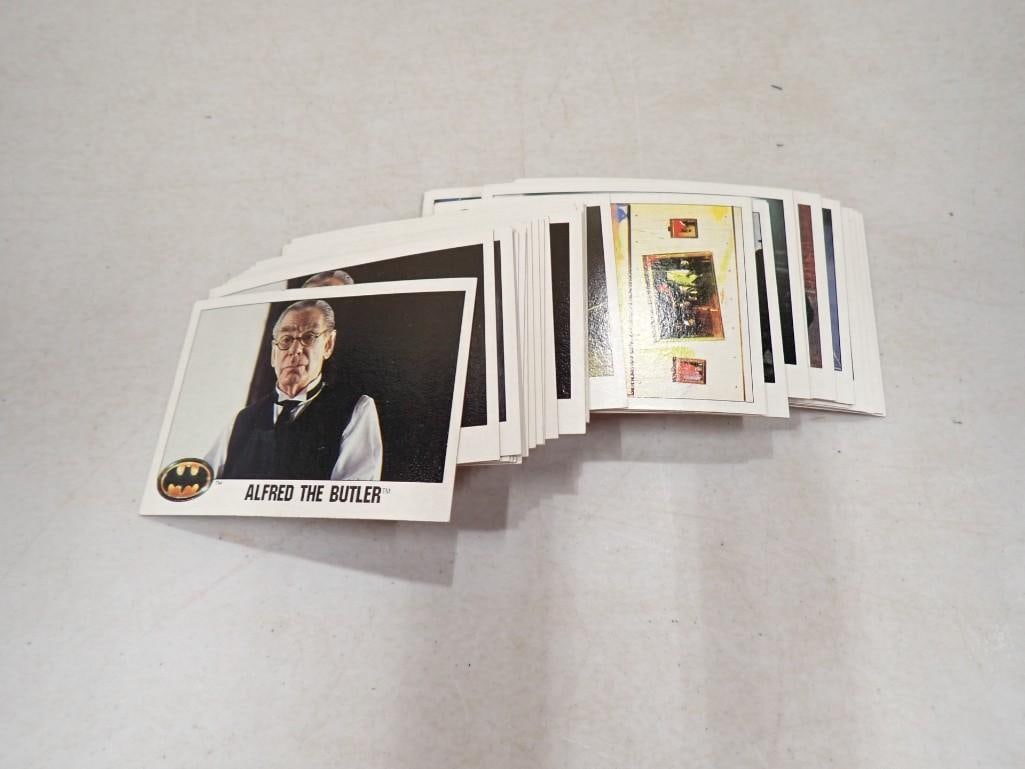 Lot of assorted Bat Man Trading Cards (1 of 5)