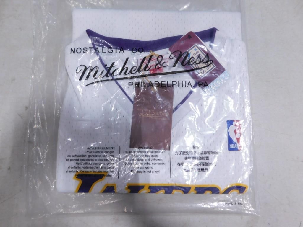 Kobe Bryant Lakers Basketball Jersey Size L New with Tags (1 of 8)