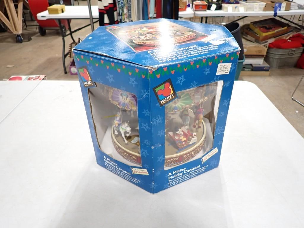 Disney A Mickey Holiday Carousel Animated Music Box: Disney A Mickey Holiday Carousel Animated Music Box Mickey Unlimited in Original Box