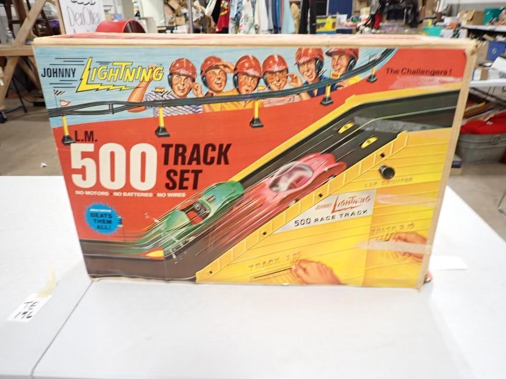Vintage 1969-70s Johnny Lightning 500 Track Set with 2 Cars in Original Box (1 of 20)