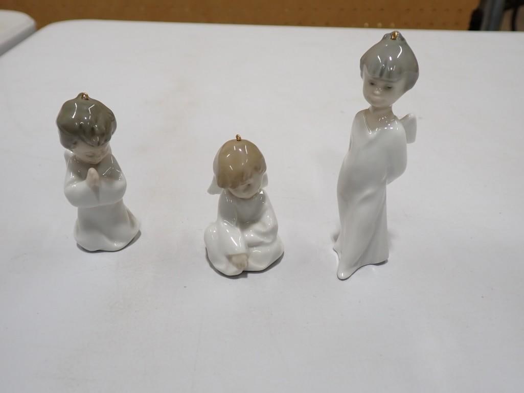 3 Mini Lladro Figurines: 3 Mini Lladro Figurines