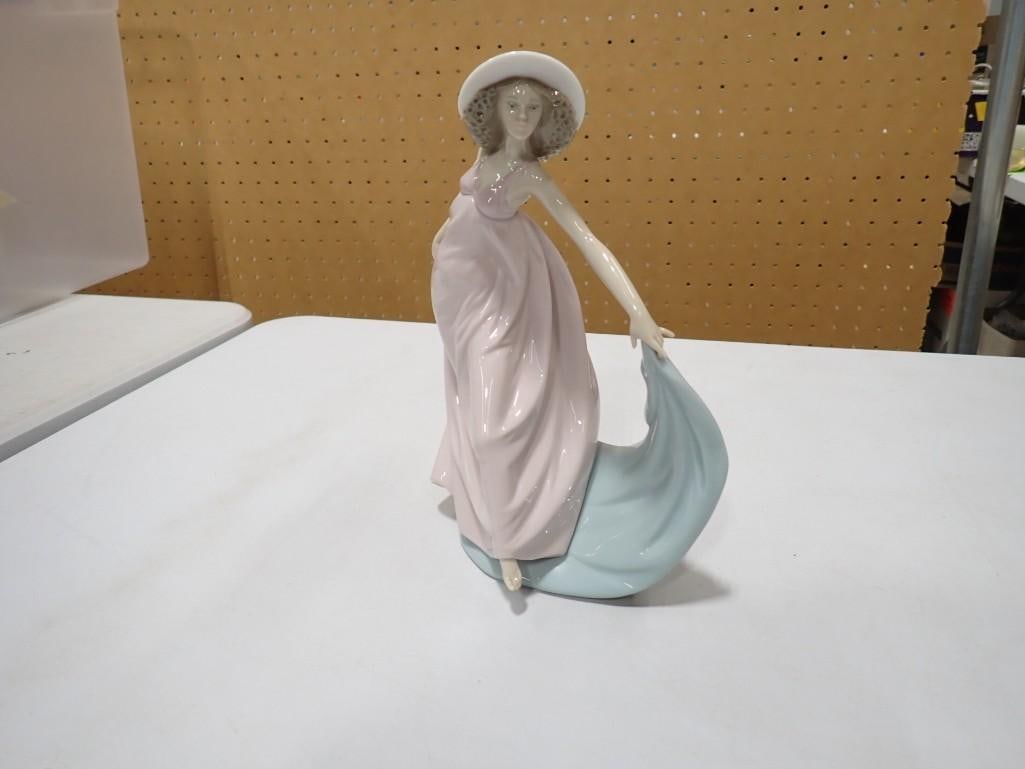Lladro 5663 Spring Dance Porcelain Figurine (1 of 4)