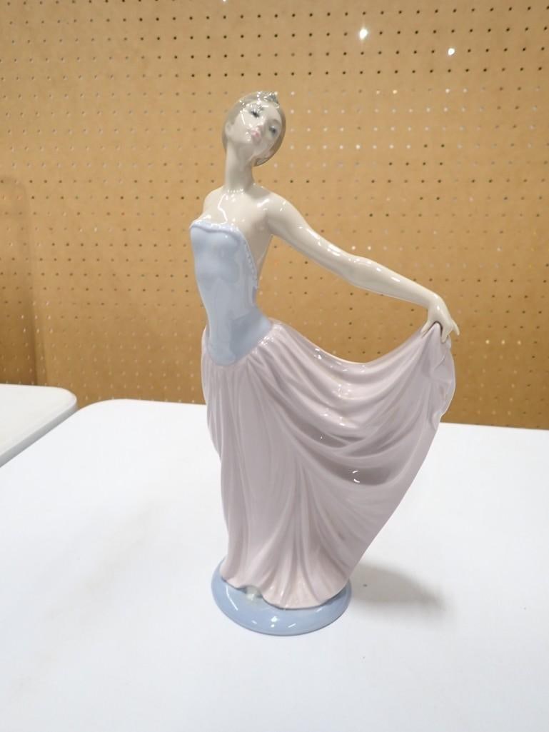 Lladro Dancer Porcelain Figurine (1 of 4)