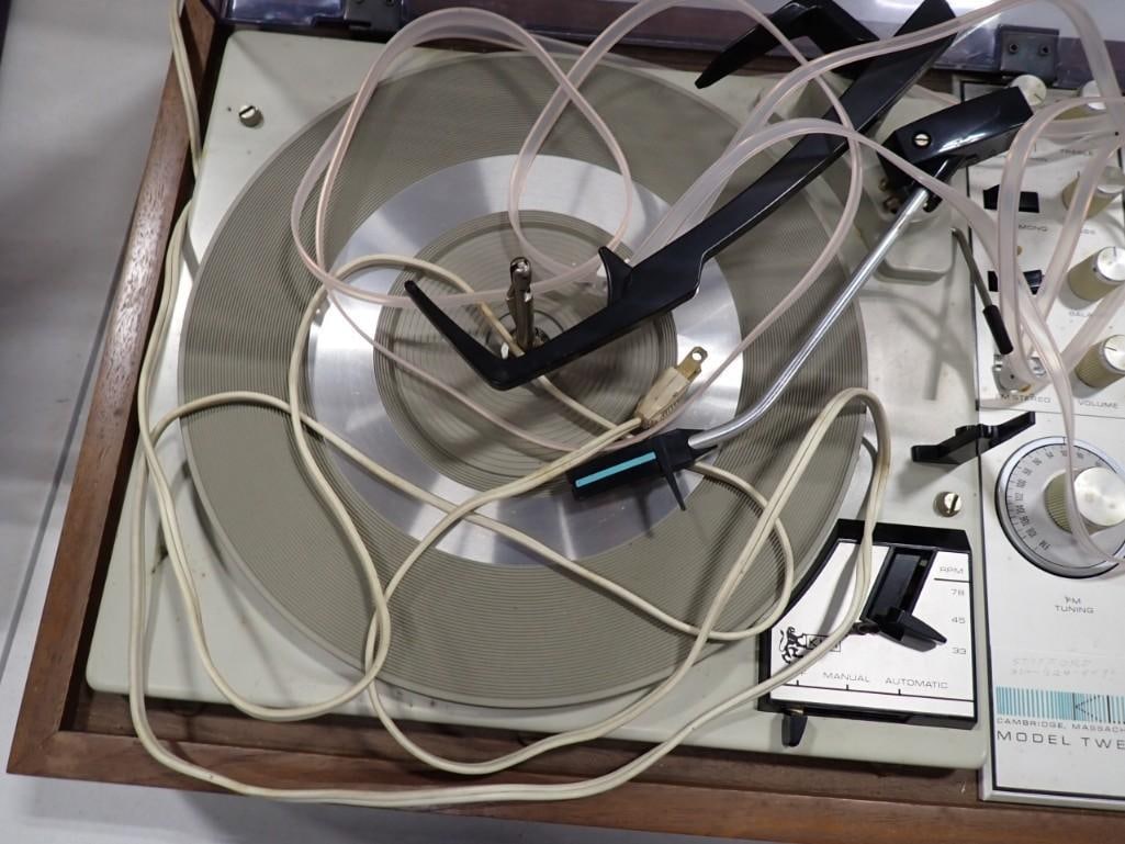 Vintage Record Player / Radio - KLH Model 20 (1 of 6)