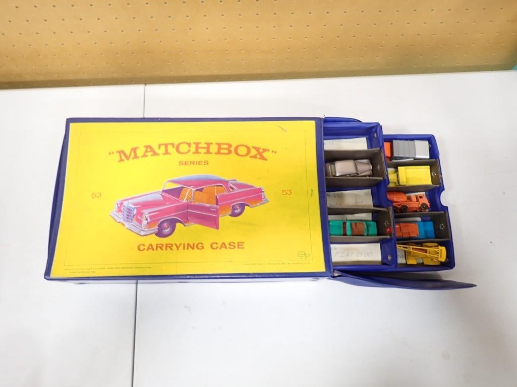Vintage Matchbox Car Carrying Case full of Lesney Made in England cars (1 of 9)