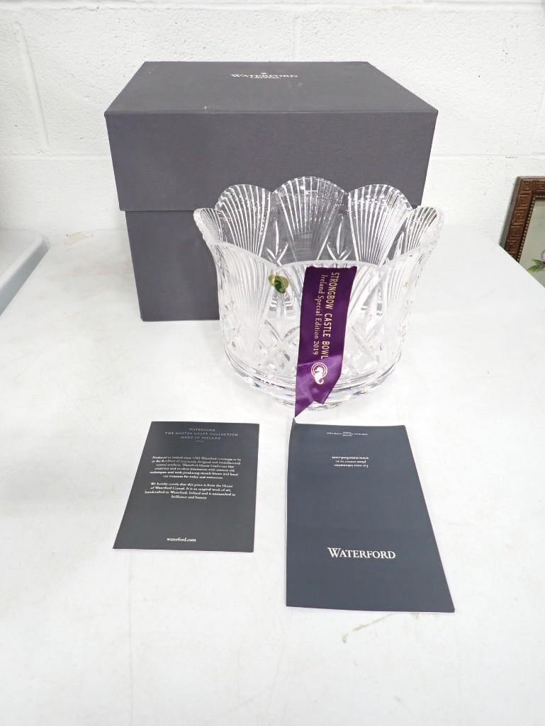 Waterford Crystal Strongbow Castle Bowl with box (1 of 10)