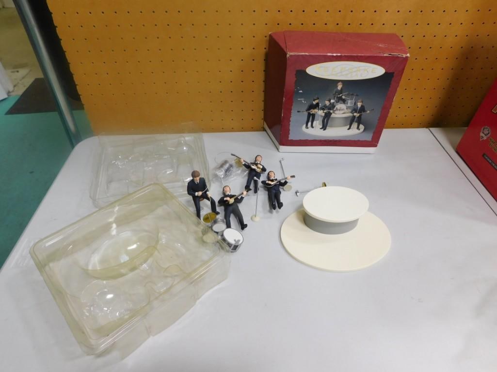 Hallmark Keepsake Beatles Ornament Gift Set with Damaged Box (1 of 6)