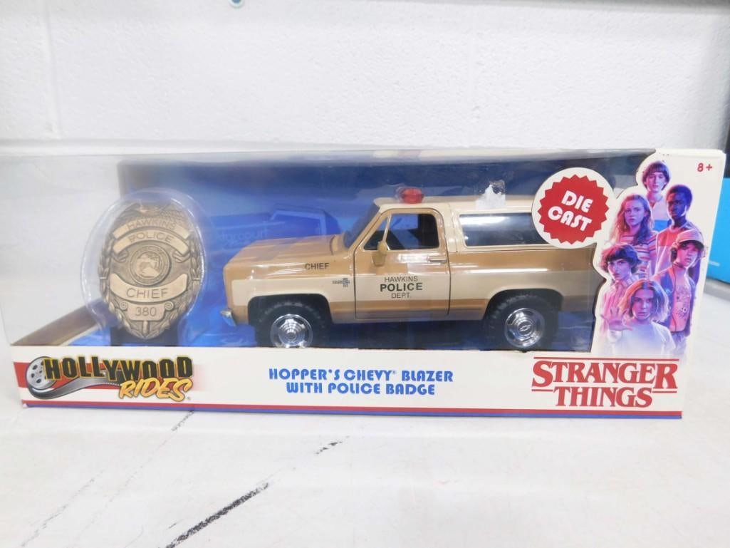 Stranger Things Hopper's Chevy Blazer with Police Badge Die Cast Model Car Hollywood Rides: Stranger Things Hopper's Chevy Blazer with Police Badge Die Cast Model Car Hollywood Rides . New in box