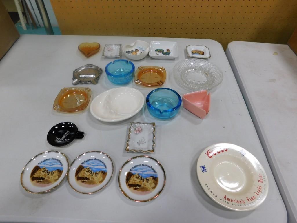 Vintage Ashtrays, etc incl Blue Glass Ashtrays, pink Melamine Ashtray, Coors Beer Bowl or Ashtray,: Vintage Ashtrays, etc incl Blue Glass Ashtrays, pink Melamine Ashtray, Coors Beer Bowl or Ashtray, vintage Mt Rushmore souvenir plates, etc