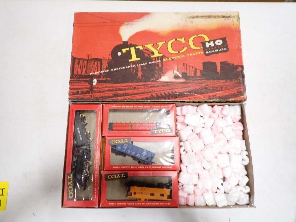 Vintage Tyco HO Scale Train Set (1 of 4)