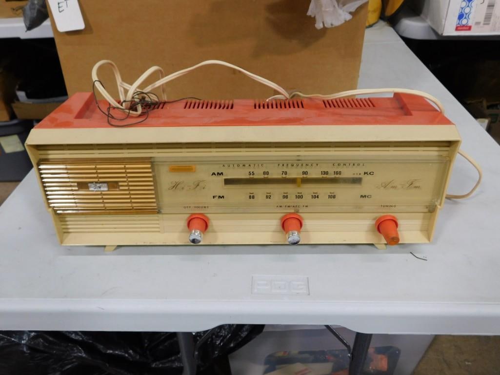 Vintage Naigai Electric Tube Radio - Peach / Pink / Orange / Salmon Colored (1 of 7)