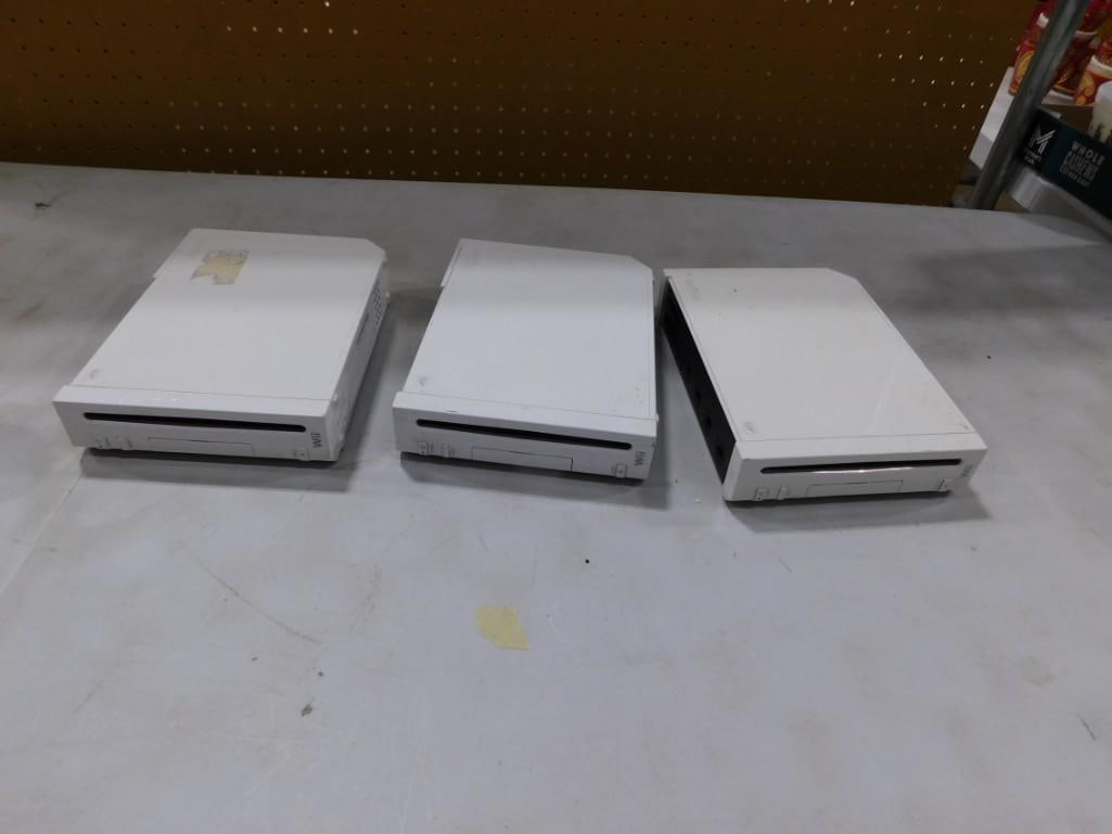 3 Nintendo Wii Game Systems - Untested - no cords (1 of 4)