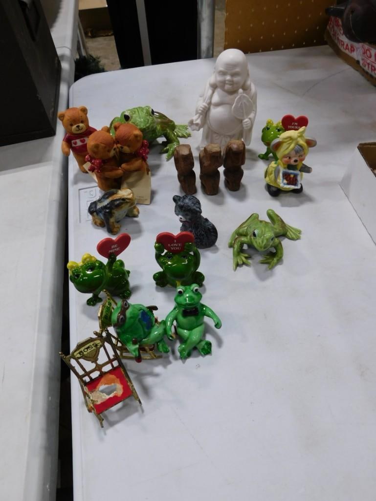 Lot of Figures incl Frogs, Bears, Etc: Lot of Figures incl Frogs, Bears, Etc