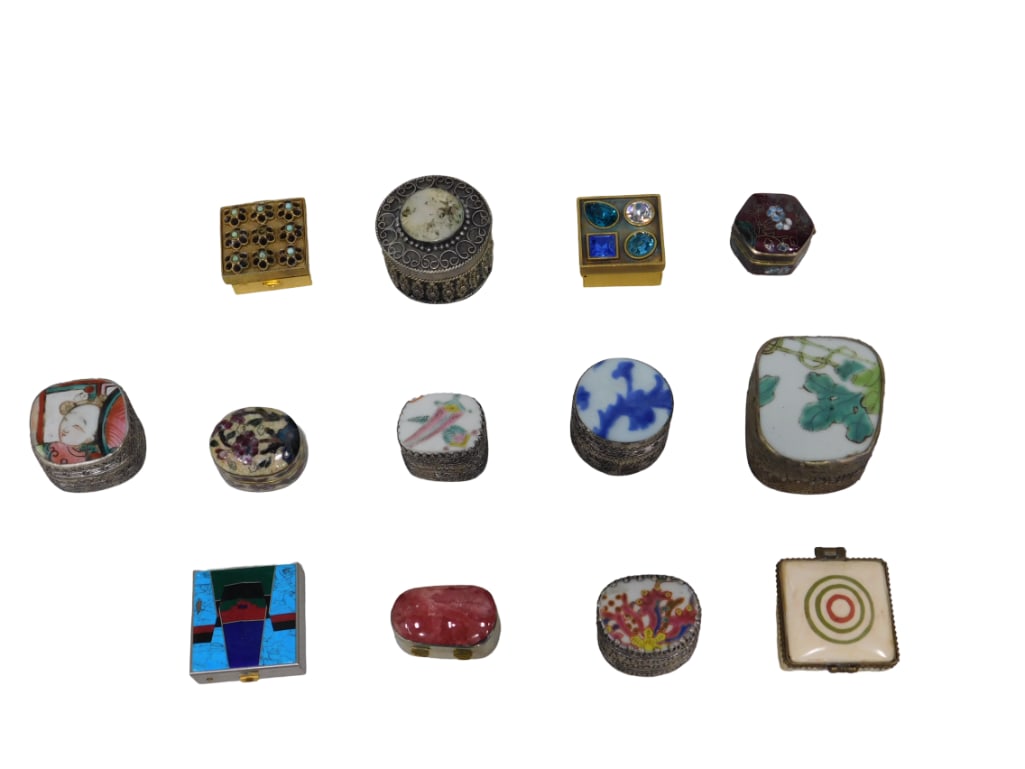 13 Vintage Pill Boxes incl Some Chinese: Lot of 13 Vintage Pill Boxes Including Some Chinese . Very nice.