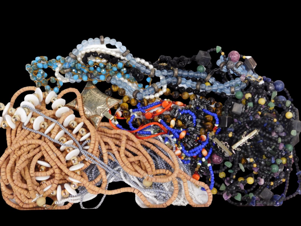 Costume Jewelry Lot: Costume Jewelry Lot Note: tray is not included