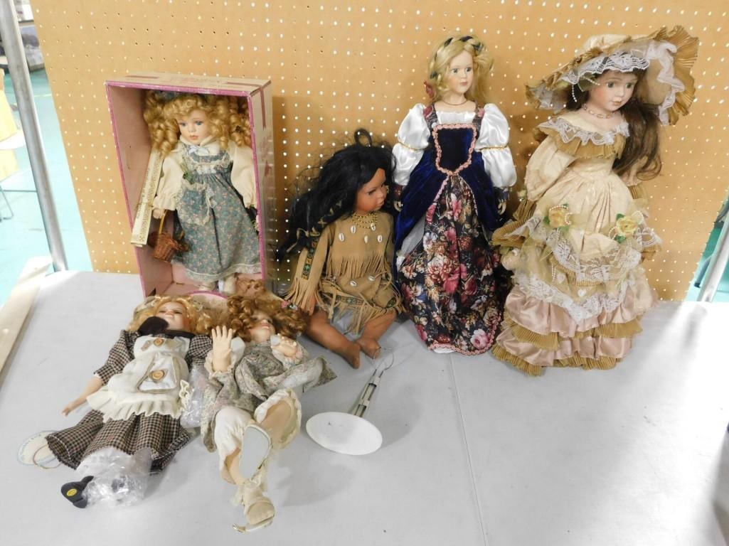 Lot of 7 Porcelain Dolls (1 of 14)