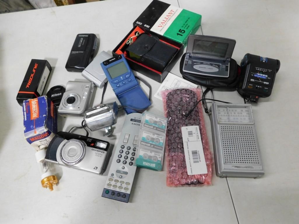 Vintage Electronics, Cameras, Radios, Remote (1 of 8)