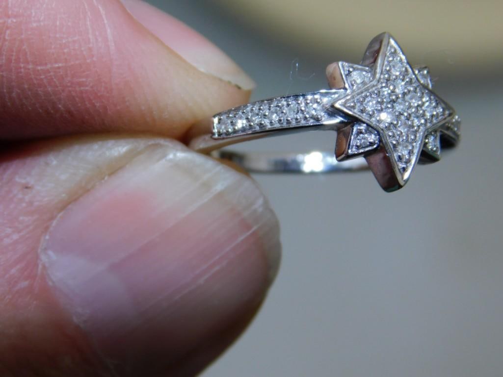 14K White Gold and Diamond Star Ring by Danbury Mint (1 of 3)