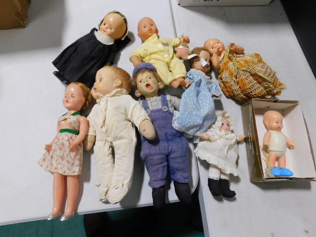 9 Small Assorted Dolls incl Vintage (1 of 8)