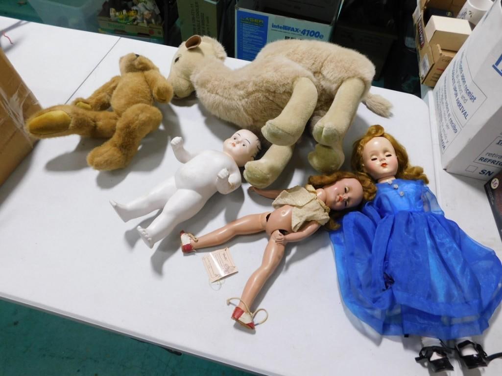 Lot of Asst Dolls and Plush Animals (1 of 9)