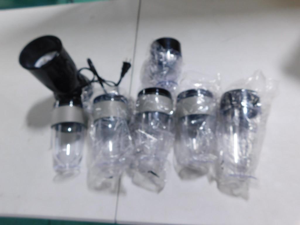 Elite Gourmet Bullet Blender Never Used (1 of 8)