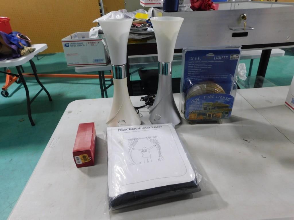 Rope Lights, Blackout Curtain, 2 Lamps (1 of 8)