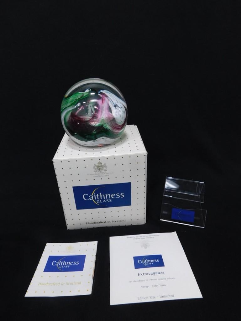 Vtg Caithness Extravaganza Green Signed Glass Paperweight with Box (1 of 6)