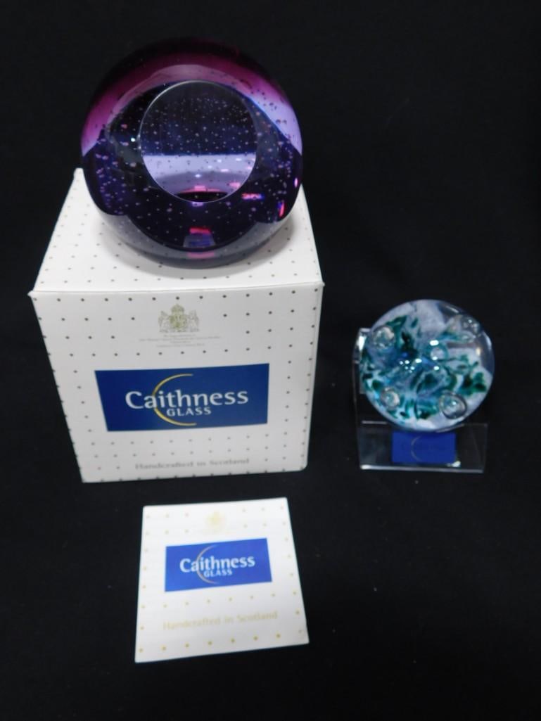 2 Vtg Caithness 1998 Perth Convention Purple & Moonflower Signed Glass Paperweights, 1 w/ Box Lot (1 of 8)