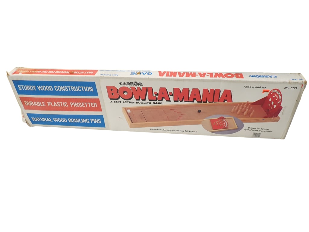 Vintage Carrom Bowl A Mania Game with Original Box: Vintage Carrom Bowl A Mania Game with Original Box. Comes with everything that you see in the pictures