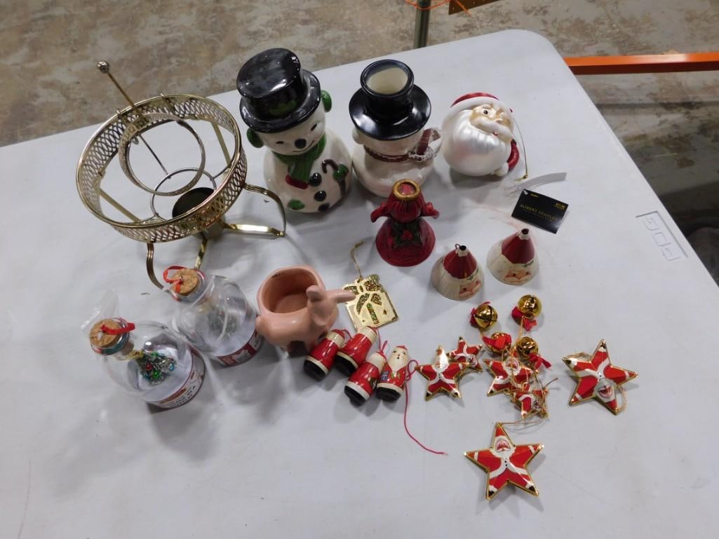 Christmas and Holiday Lot incl Snowmen, Santa Claus, Ornaments, etc: Christmas and Holiday Lot incl Snowmen, Santa Claus, Ornaments, etc