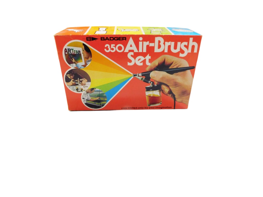 Vintage 1970s Badger Air Brush Kit (1 of 4)