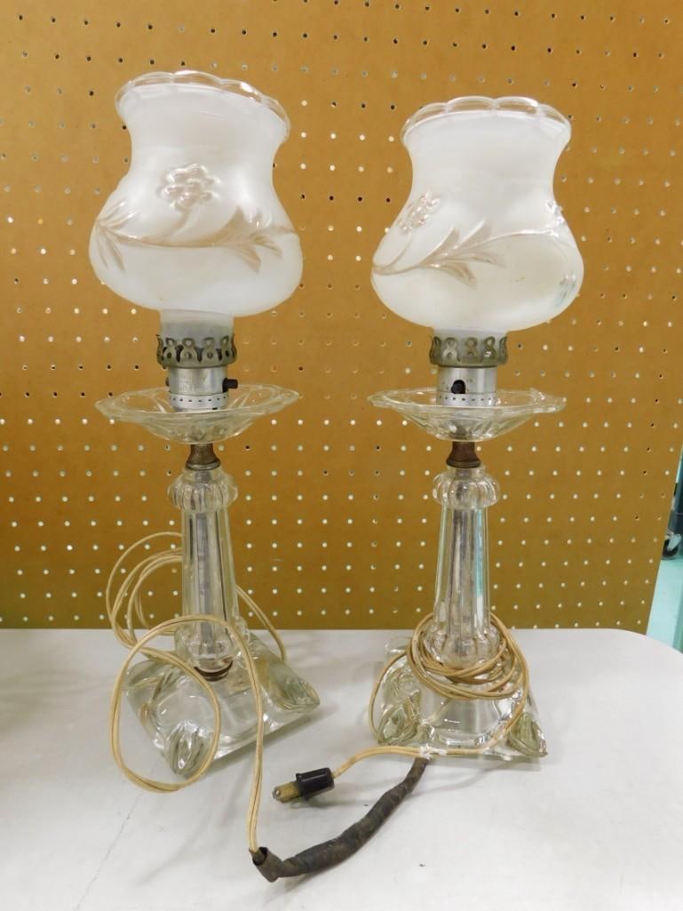 Vintage Pair of Lamps: Pair of vintage lamps . These need to be rewired. 1930s