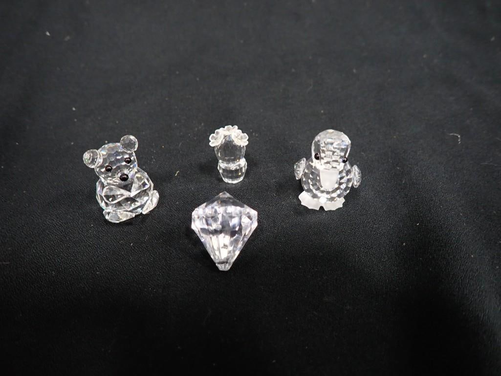 3 Swarovski Crystal Figures incl Bear, Duck, Flowers plus a Plastic Bead (1 of 7)