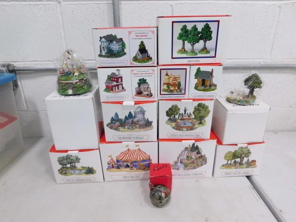 Liberty Falls Christmas Village Buildings and Accessories incl Circus Big Top, The Wedding Portrait, (1 of 8)