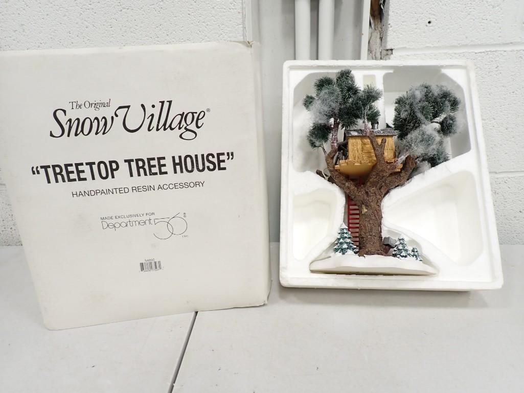 Dept 56 Treetop Tree House The Original Snow Village Christmas Village Item with Original Box (1 of 4)
