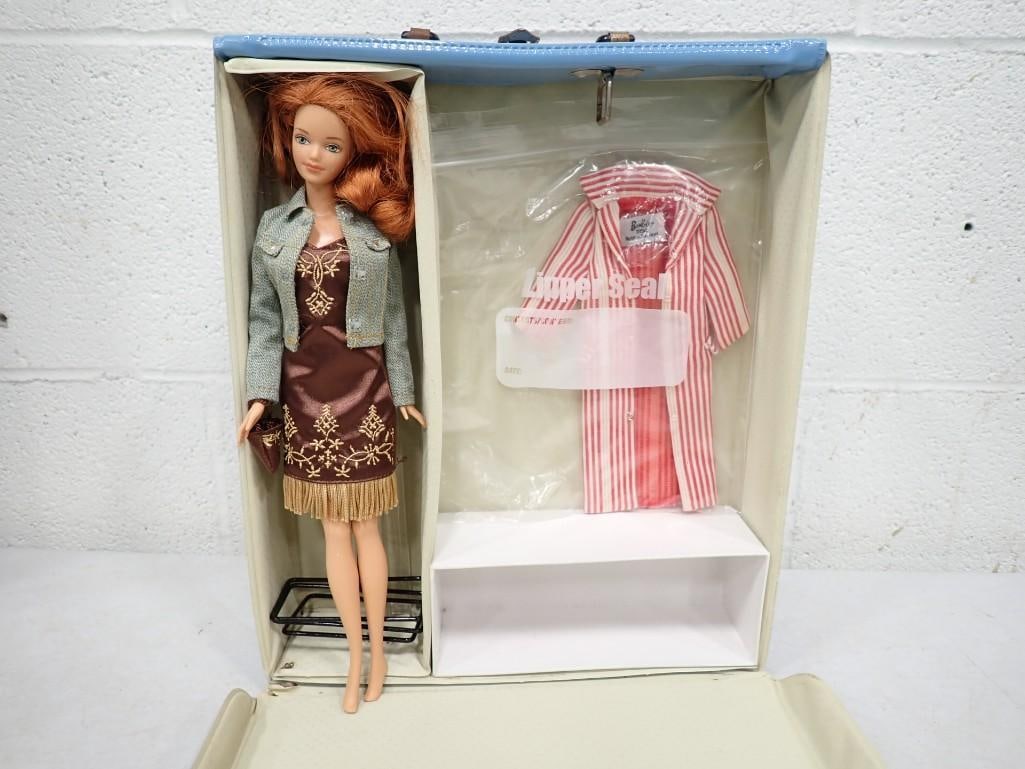 Happy Family Midge Doll in Vintage Barbie Doll Case: Happy Family Midge Doll in Vintage Barbie Doll Case. Includes 1960's Barbie doll stands and a Barbie outfit