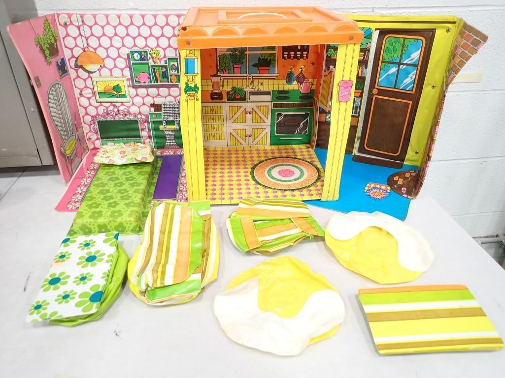 Mattel Country Living Home Doll House with Inflatable Furniture (1 of 11)