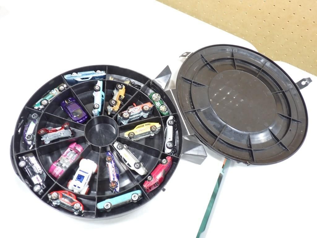 Hot Wheels Super Rally Case full of cars including Hot Wheels (1 of 9)