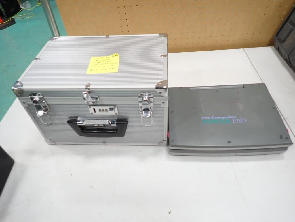 Intec Nintendo Gamecube Locking Briefcase plus untested Vtech Pre Computer Power Pad (1 of 7)