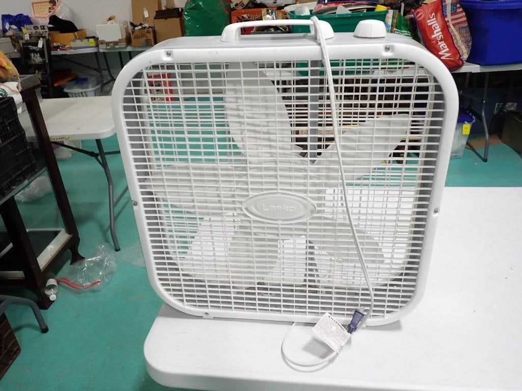 Lasko box fan (1 of 5)