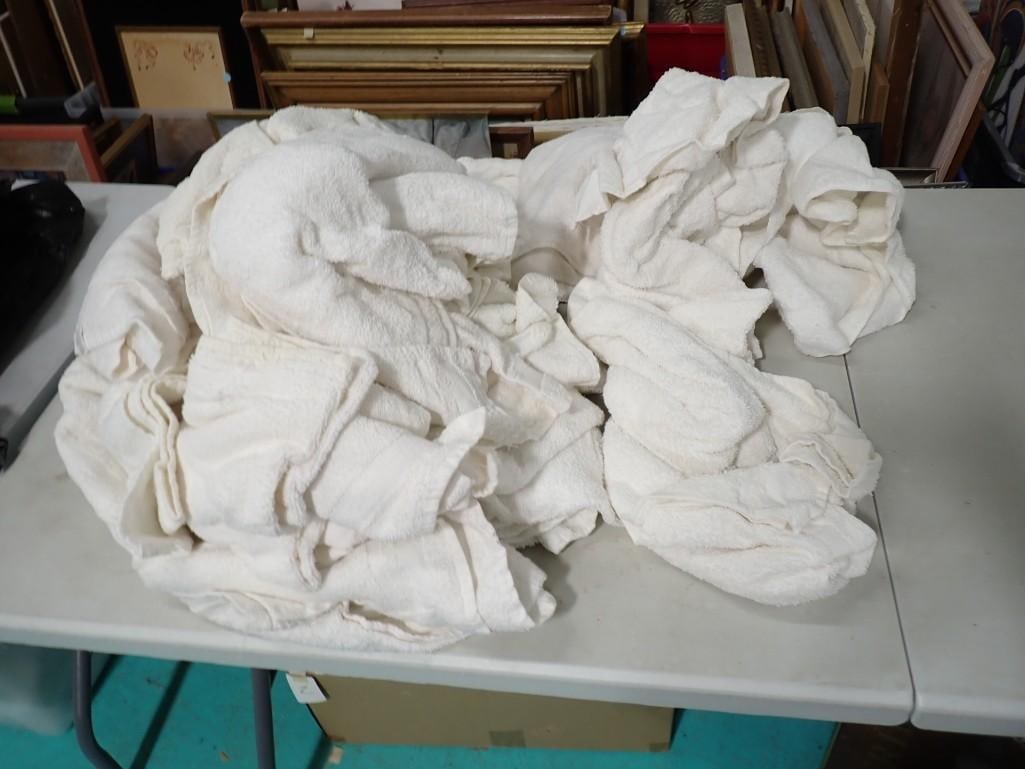 Large Lot of White Towels: Large Lot of White Towels
