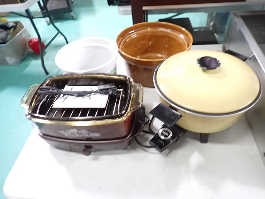 Kitchen Lot incl Electric Pot, etc (1 of 6)